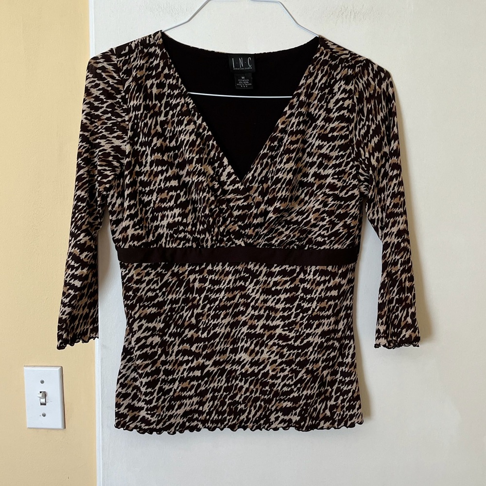 INC INTERNATIONAL CONCEPTS blouse - size M - EUC